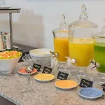 Localização Perfeita, Hotel, apto. Completo, Limpeza Diária